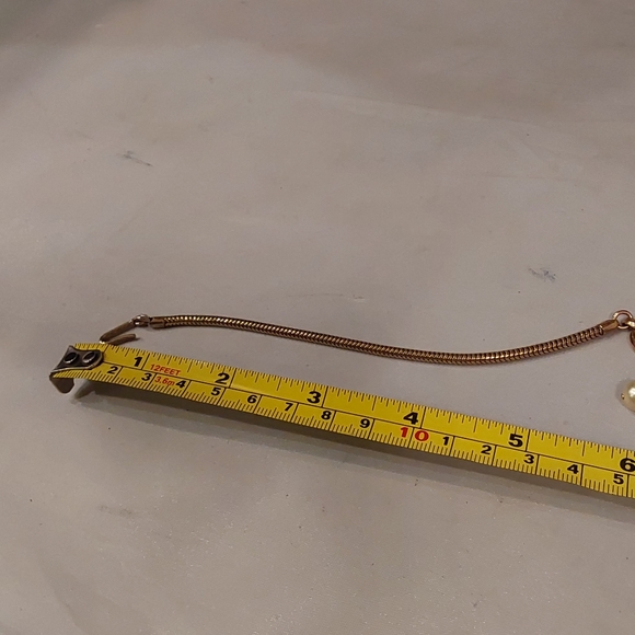 VINTAGE TRIFARI CROWN PEARL JEWELRS PENDANT GOLD TONE NECKLACE - Picture 6 of 6